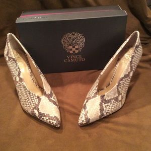 NWB VINCE CAMUTO SZ 10
